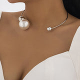 Metal Pearl Necklaces